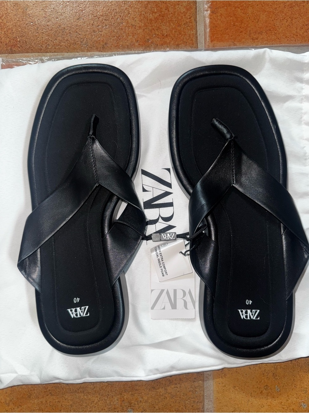 Zara Black Crisscross Thong Sandals - Picture 2 of 5